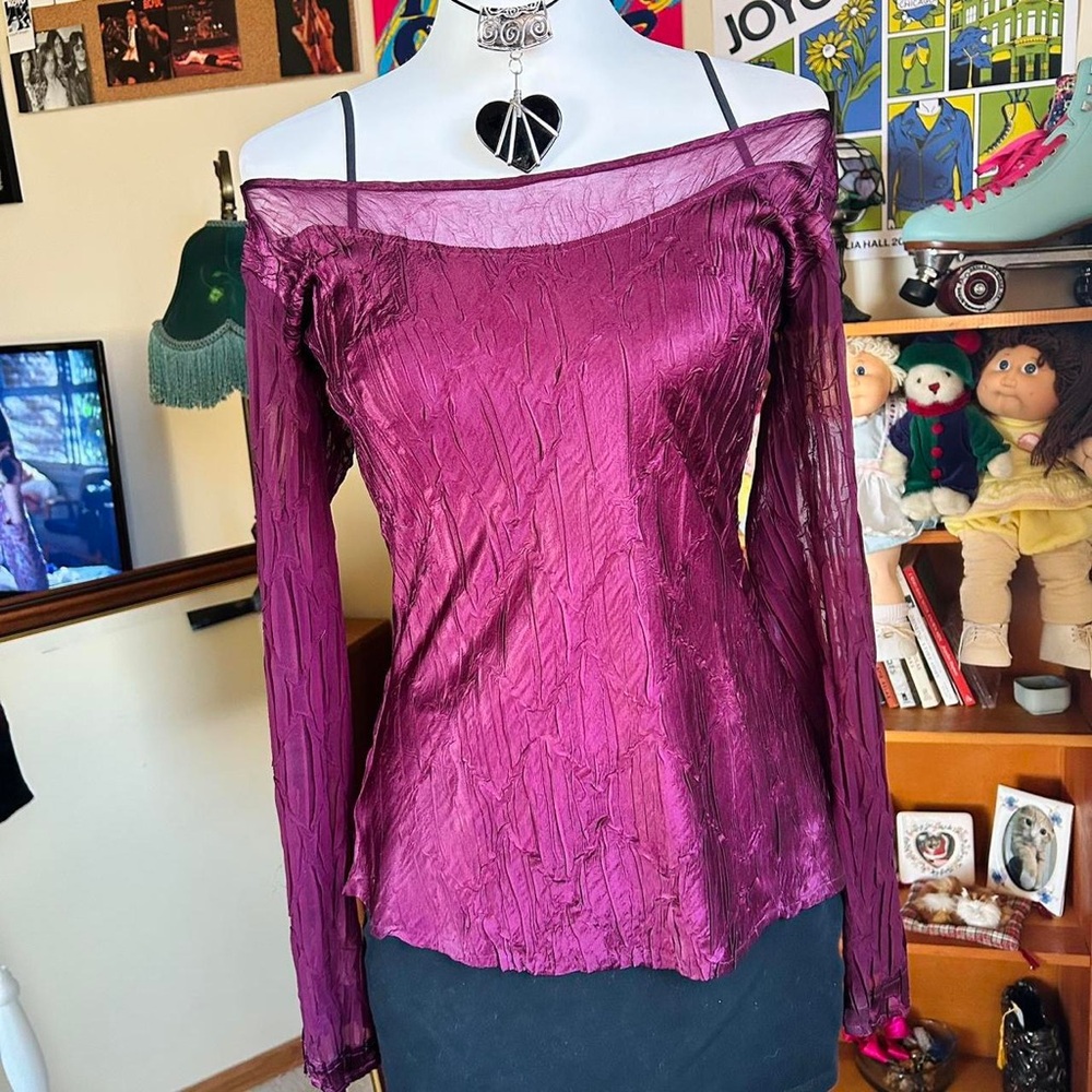 Off-Shoulder Long Sleeve Women's Top in Deep Magenta